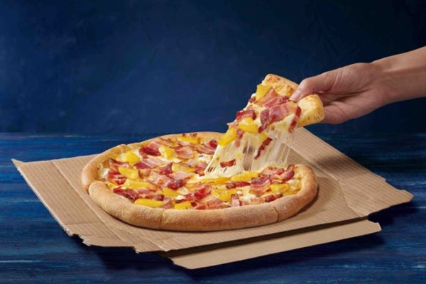Domino's Pizza abre su primera tienda en Bormujos y donará la recaudación de apertura a Cáritas